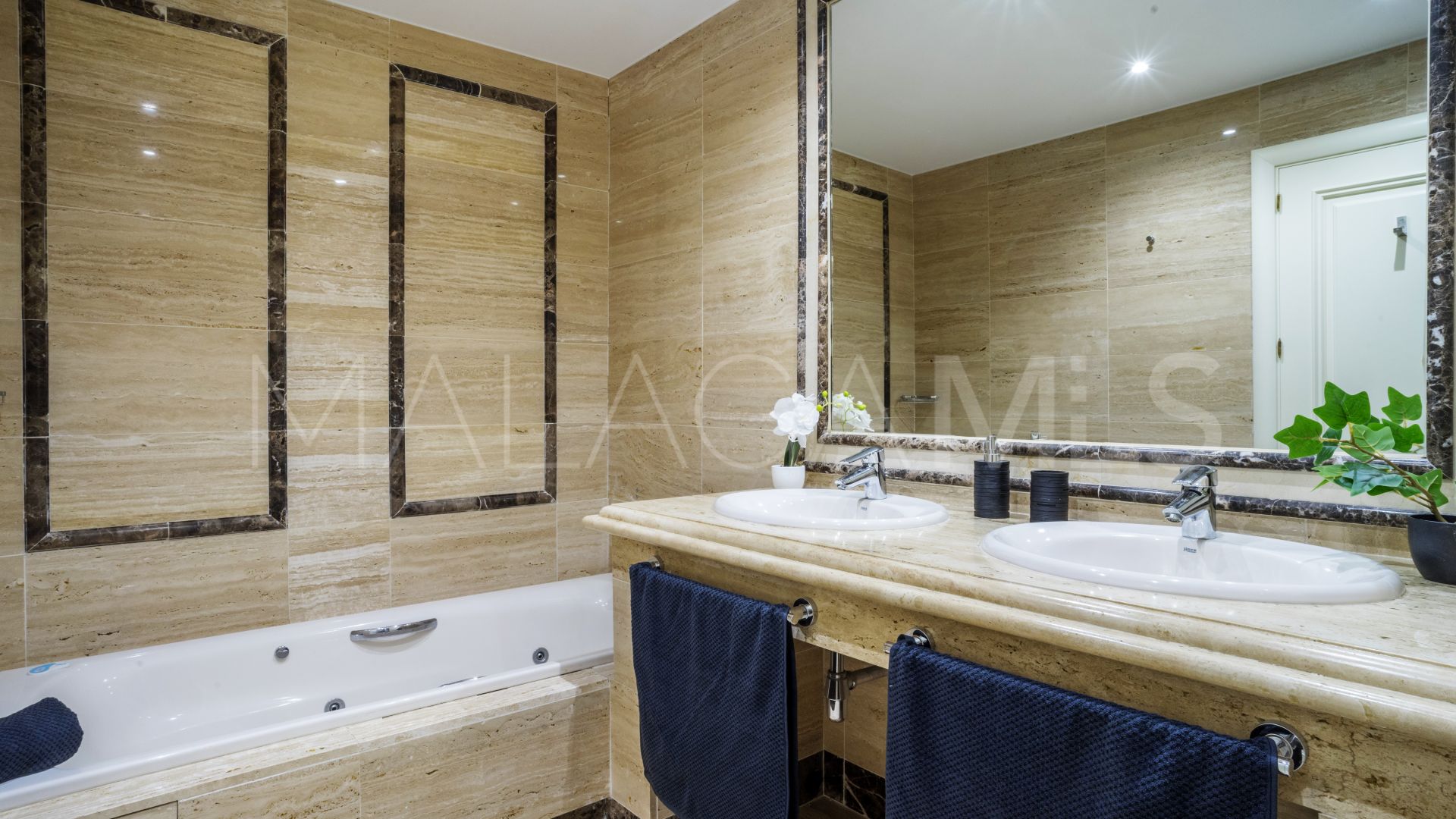 3 bedrooms ground floor apartment for sale in Sierra Blanca