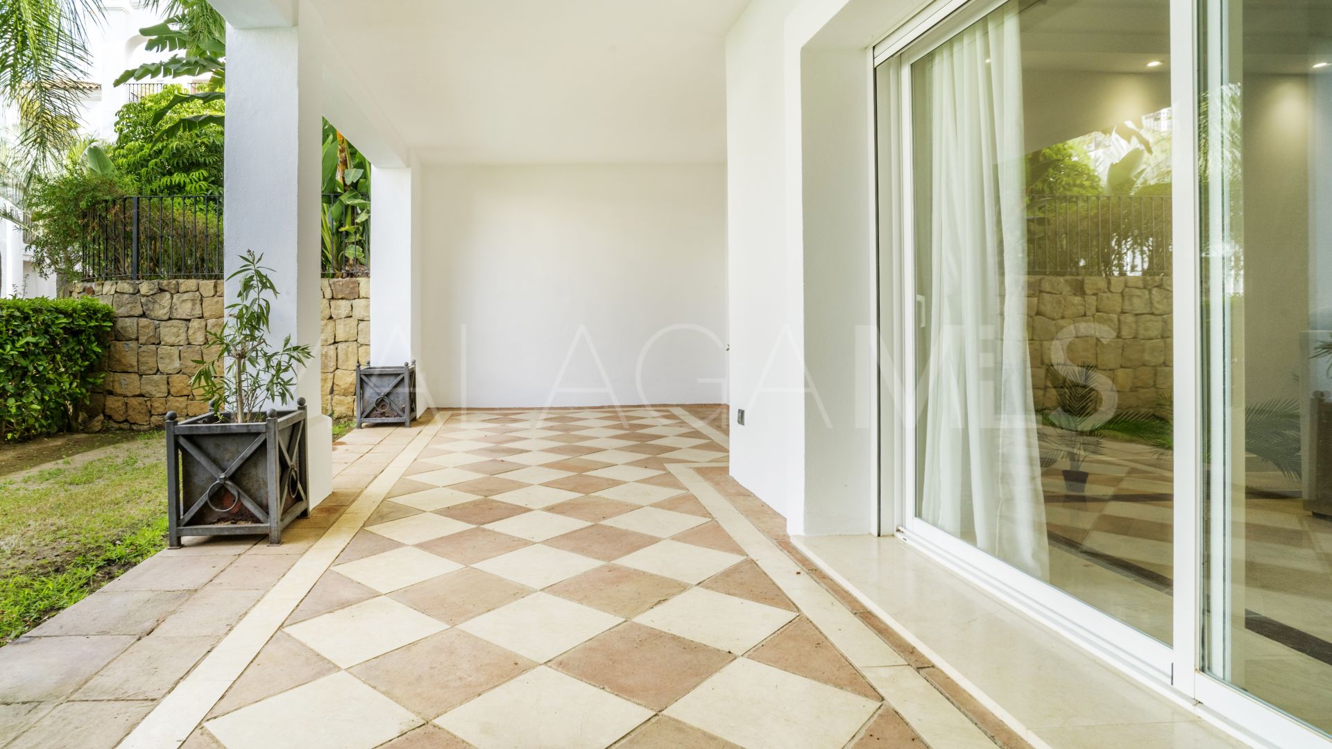 3 bedrooms ground floor apartment for sale in Sierra Blanca