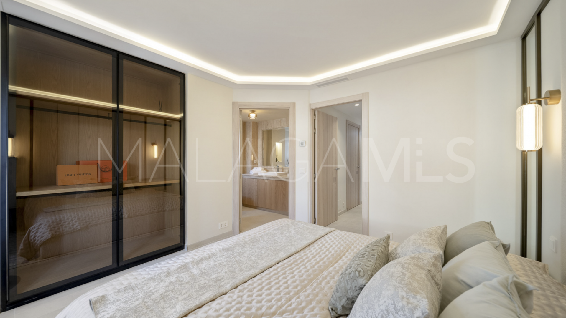 Adosado with 3 bedrooms for sale in Altos de Puente Romano