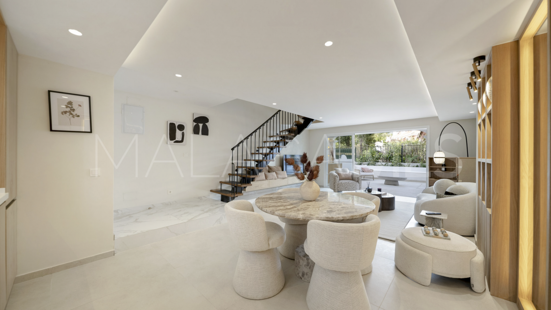 Adosado with 3 bedrooms for sale in Altos de Puente Romano