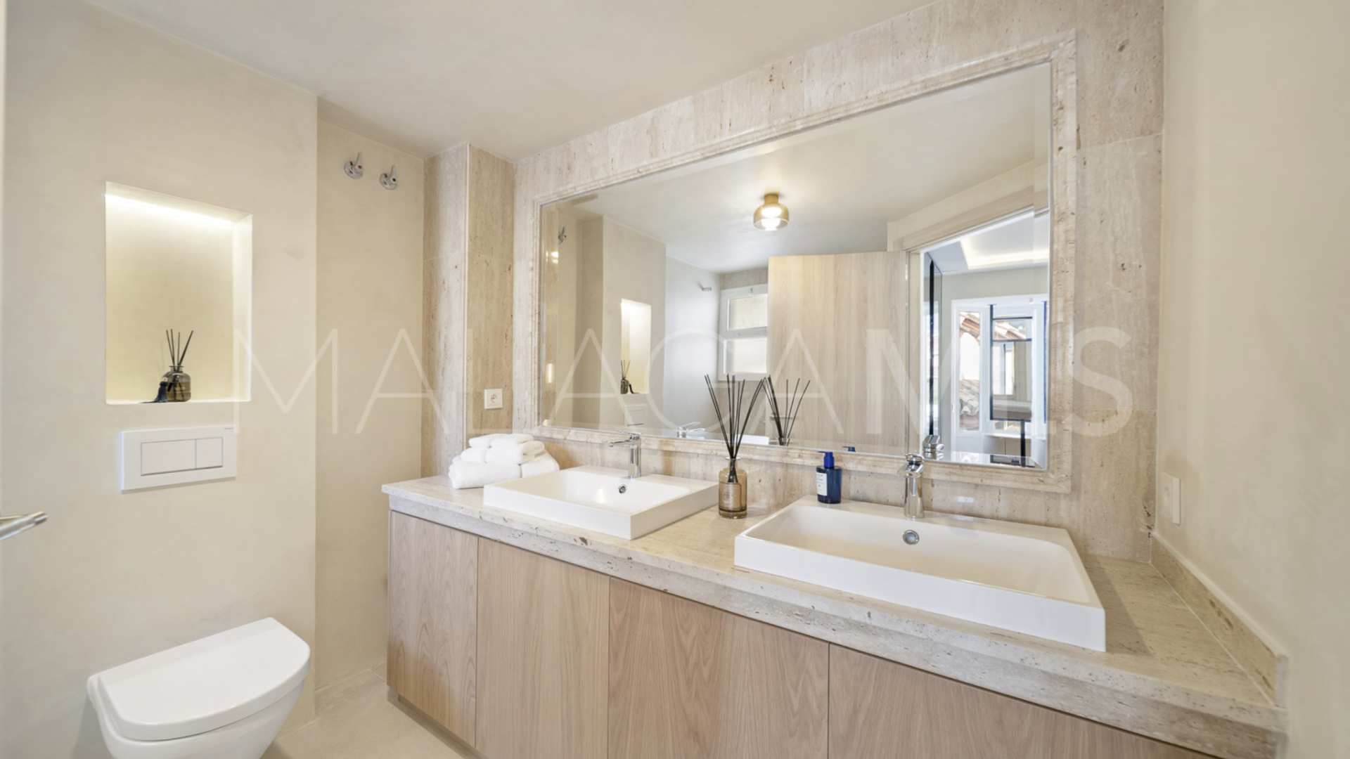 Adosado with 3 bedrooms for sale in Altos de Puente Romano