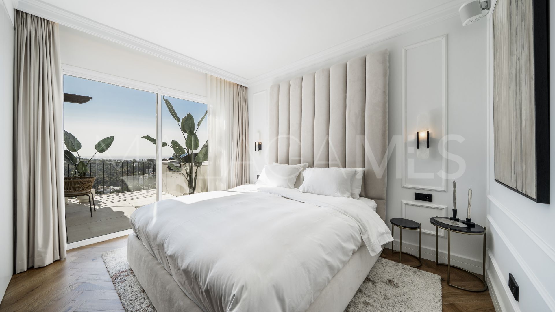 Takvåning for sale in Altos de La Quinta