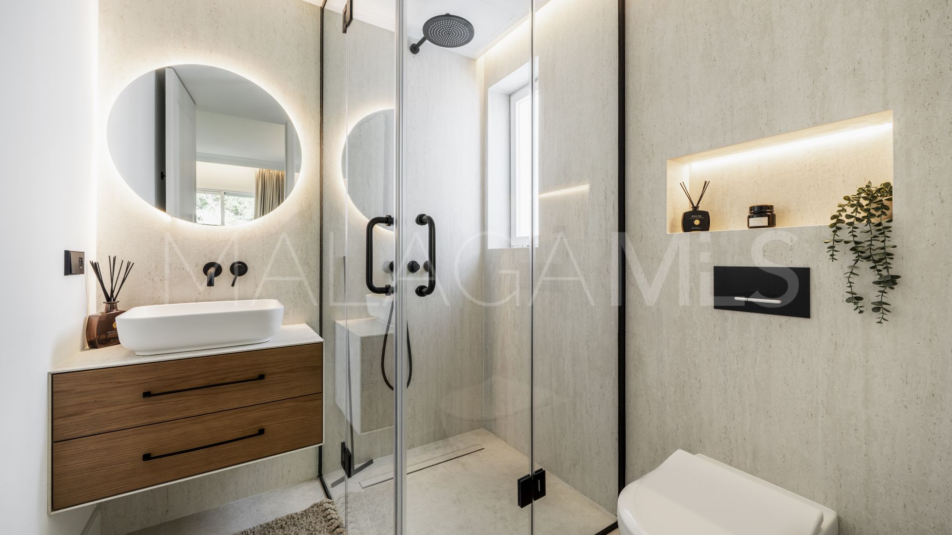 Takvåning for sale in Altos de La Quinta