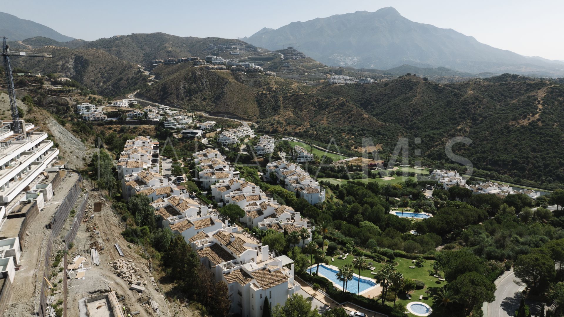 Takvåning for sale in Altos de La Quinta