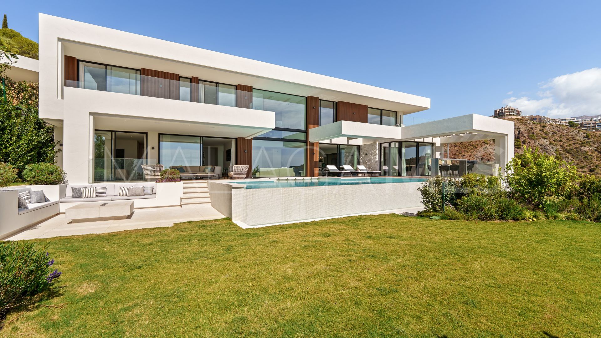 Villa for sale in Lomas de La Quinta