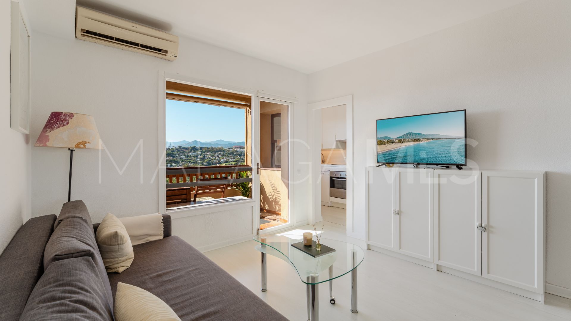 Apartamento for sale in Nueva Andalucia with 2 bedrooms