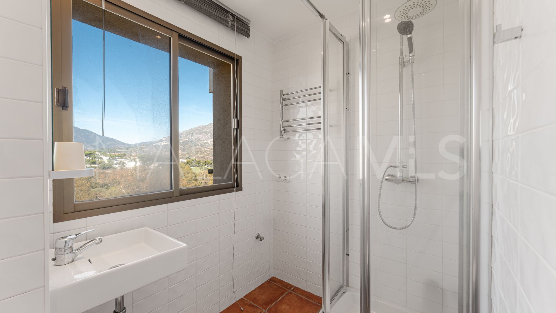 Apartamento for sale in Nueva Andalucia with 2 bedrooms