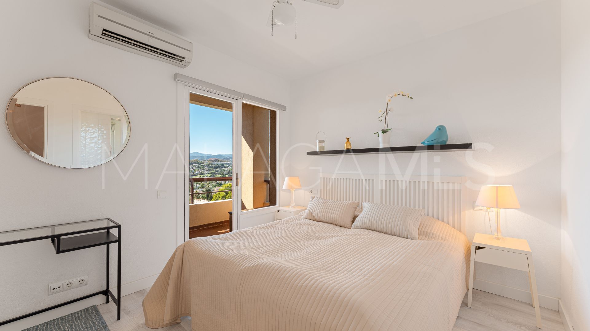 Apartamento for sale in Nueva Andalucia with 2 bedrooms