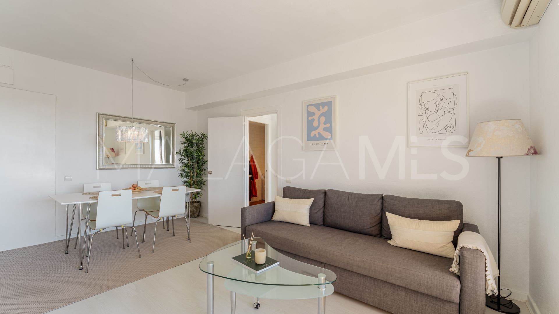 Apartamento for sale in Nueva Andalucia with 2 bedrooms