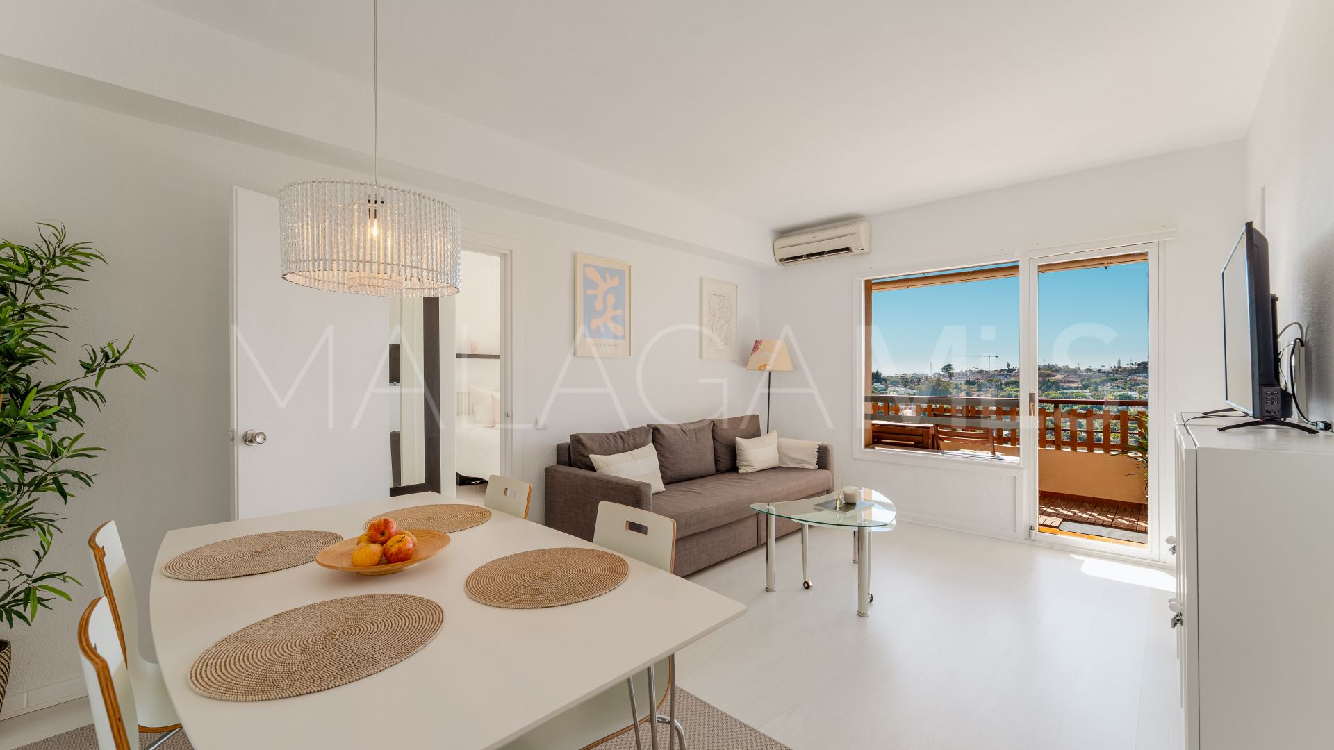 Apartamento for sale in Nueva Andalucia with 2 bedrooms