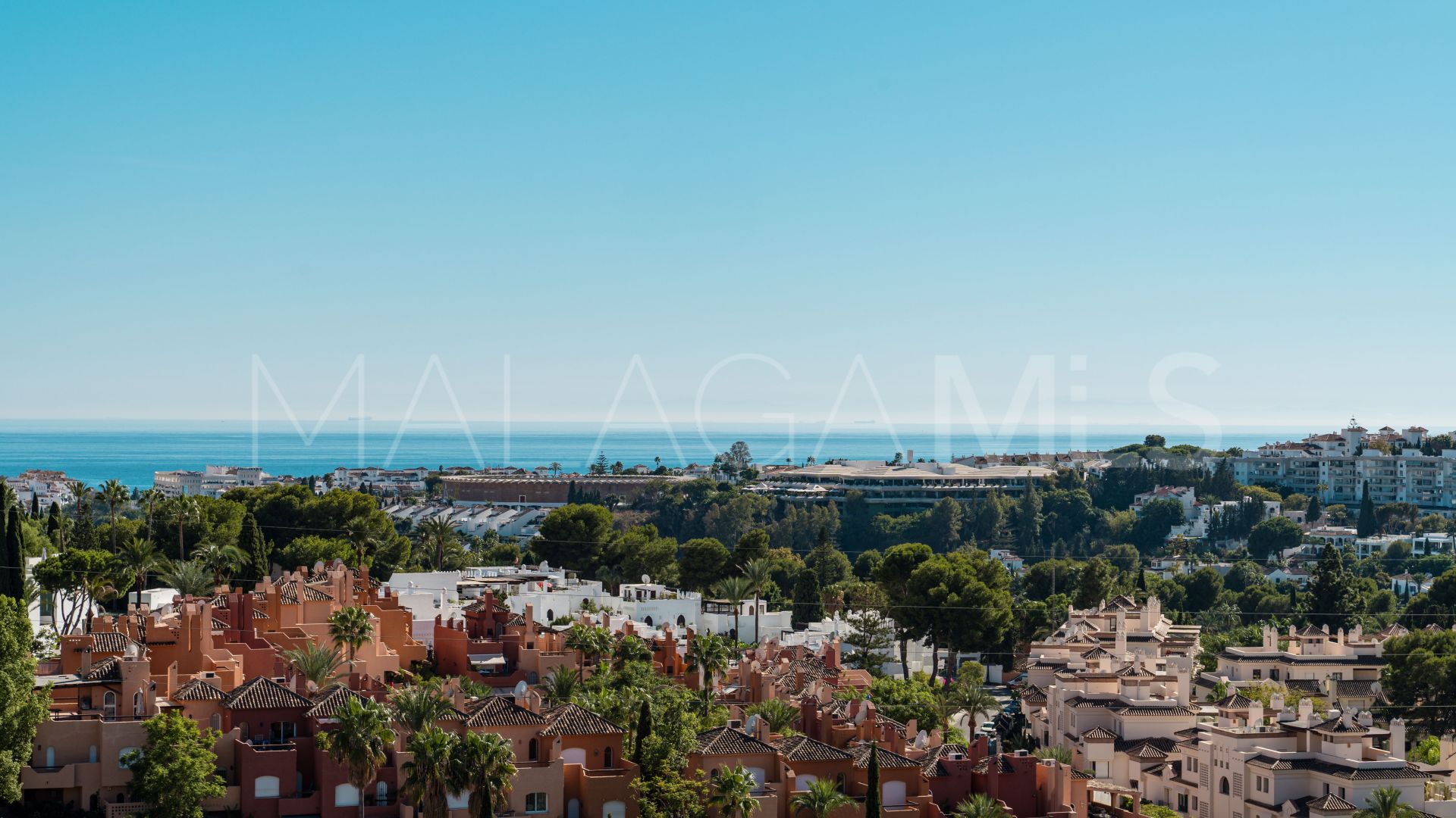 Apartamento for sale in Nueva Andalucia with 2 bedrooms