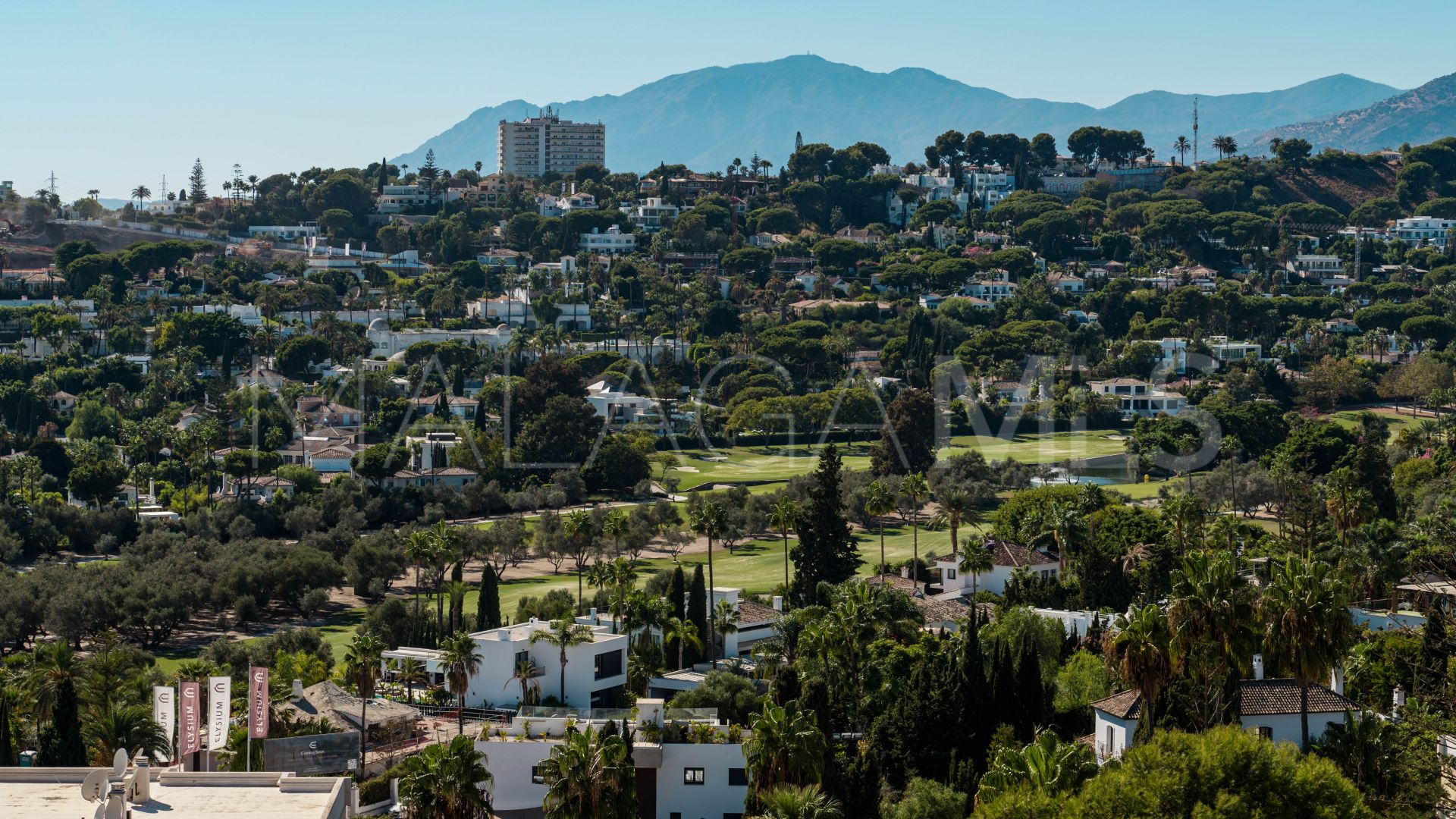 Apartamento for sale in Nueva Andalucia with 2 bedrooms