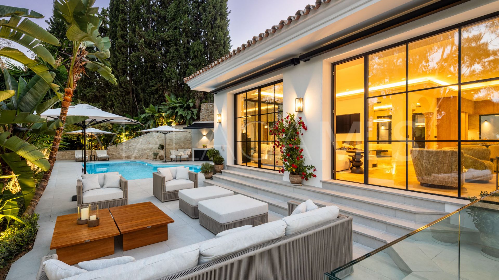 Villa for sale in El Herrojo