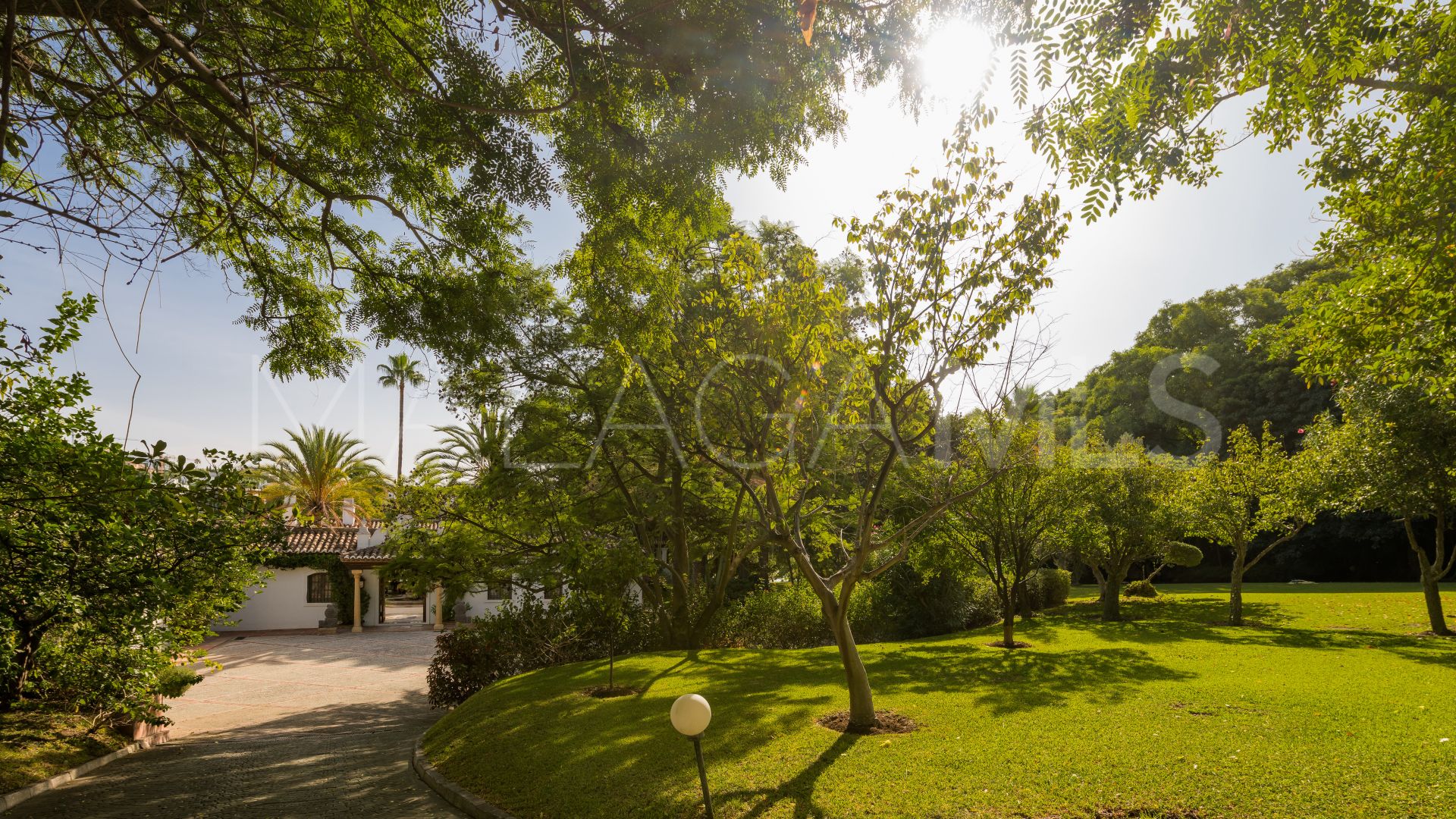 Benahavis, cortijo for sale with 6 bedrooms