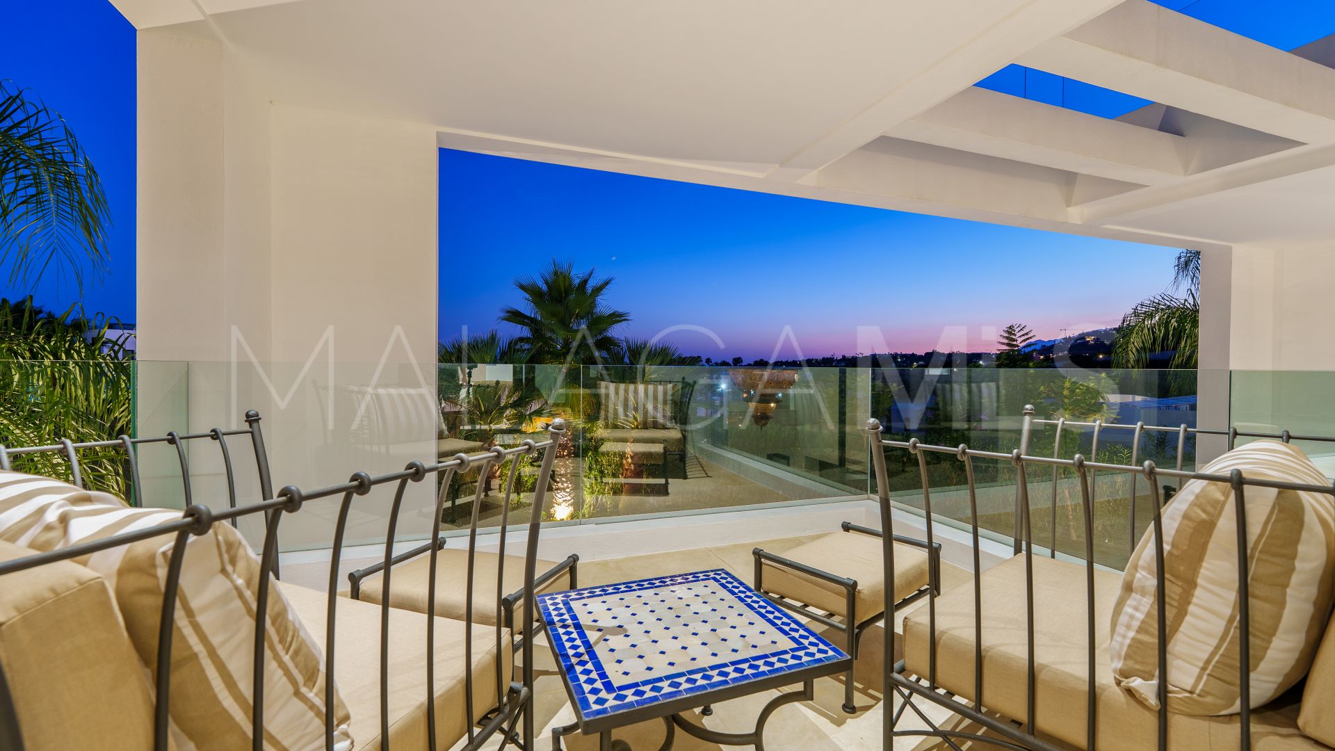 Se vende villa in Nueva Andalucia de 6 bedrooms