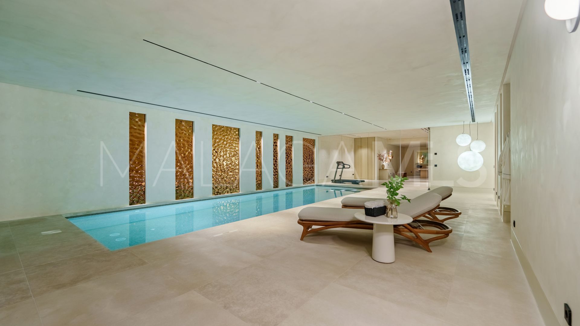 Villa for sale in Benahavis