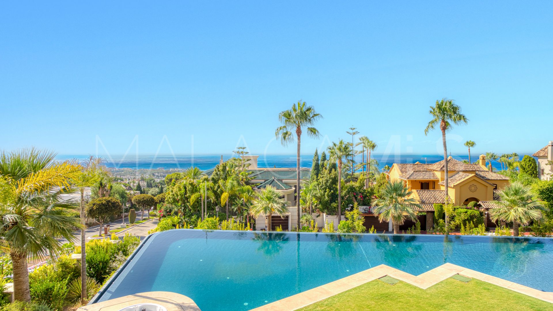 Villa for sale in Sierra Blanca