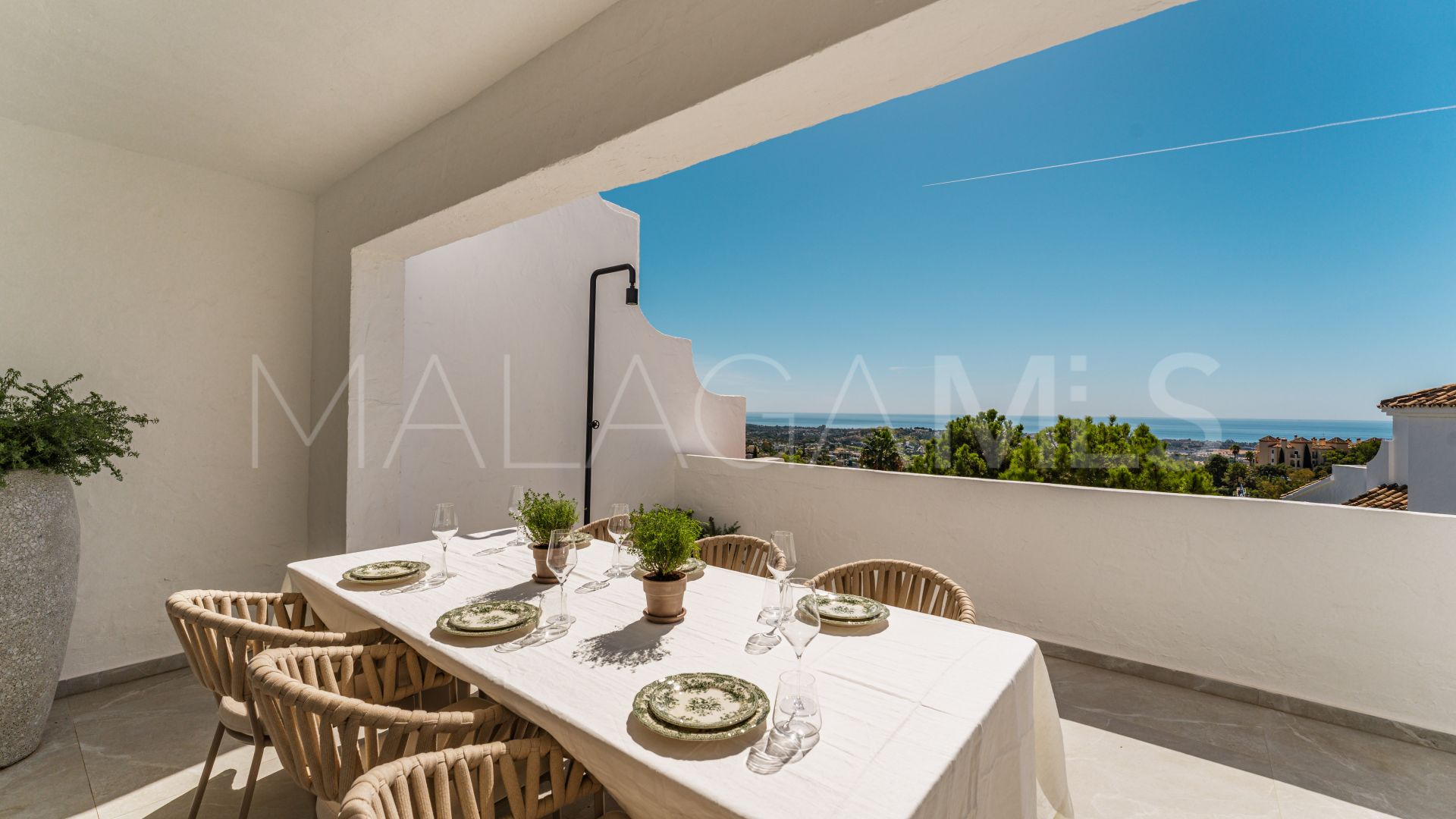Duplex for sale in Las Colinas de Marbella
