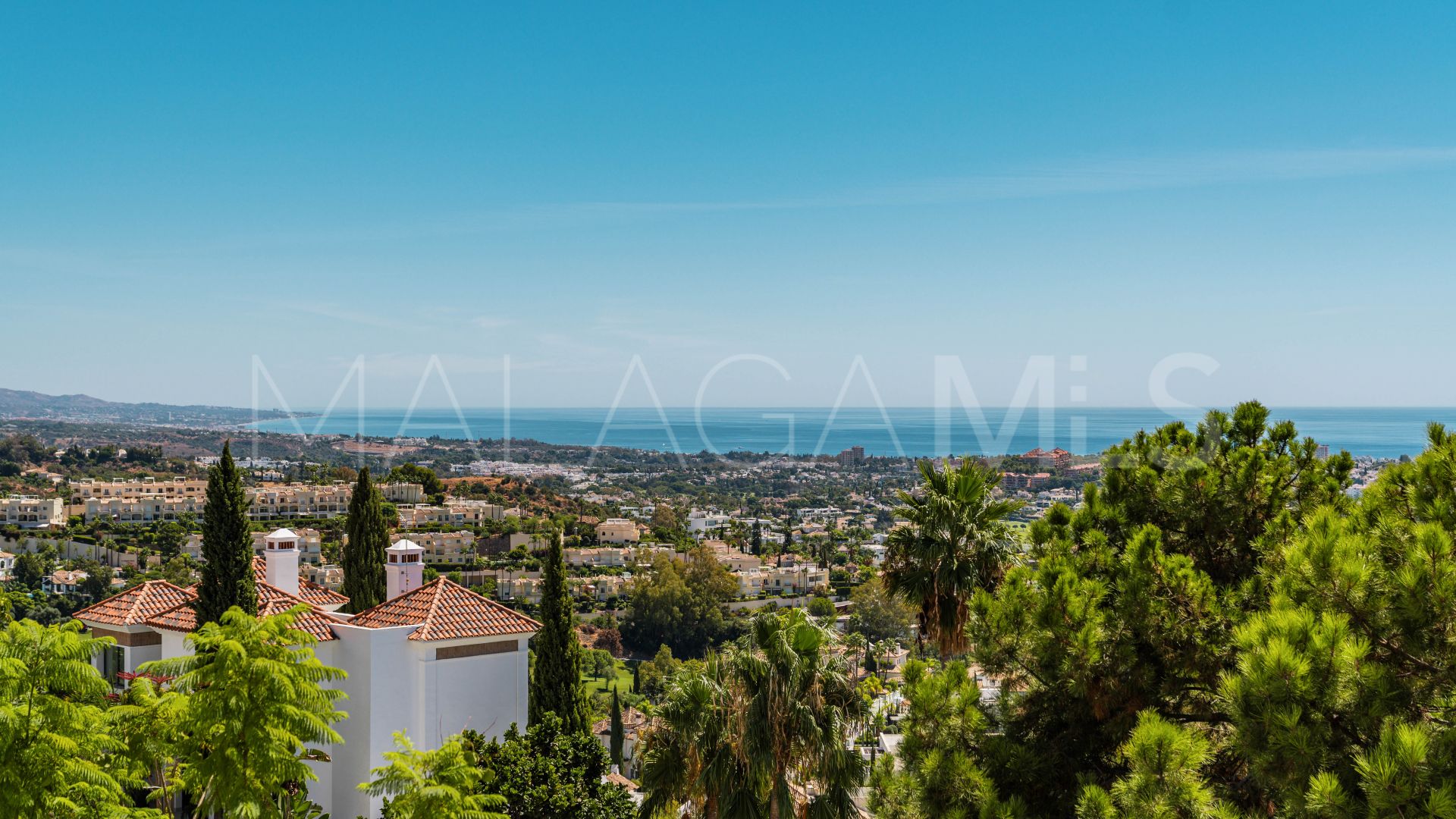 Duplex for sale in Las Colinas de Marbella
