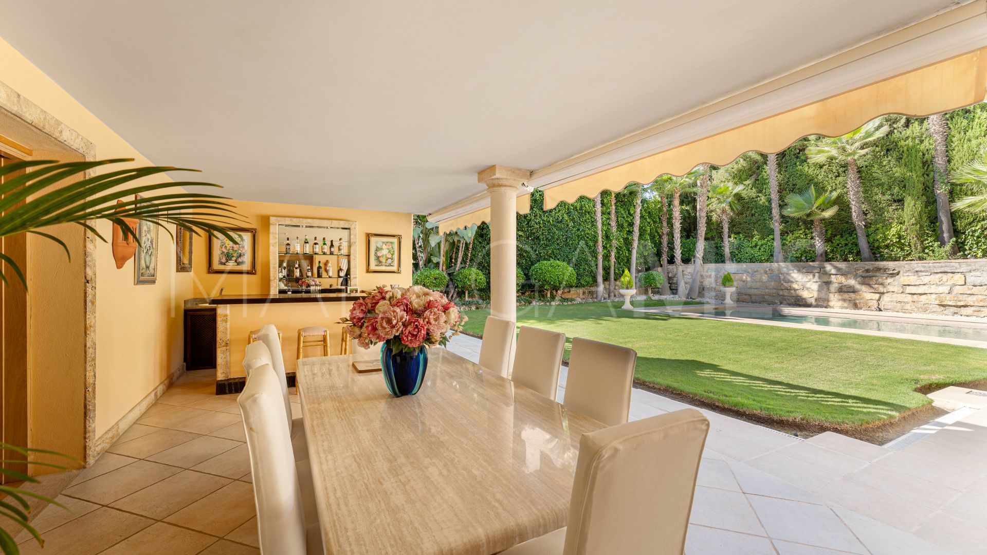 Buy Nueva Andalucia villa with 5 bedrooms