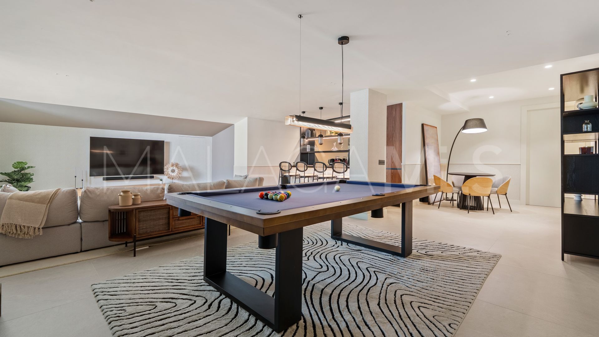 Las Chapas, villa de 5 bedrooms for sale