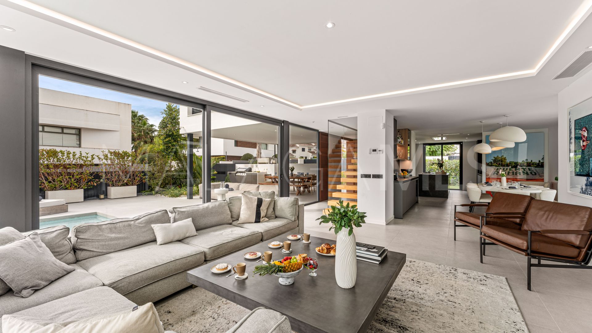 Villa for sale in El Paraiso