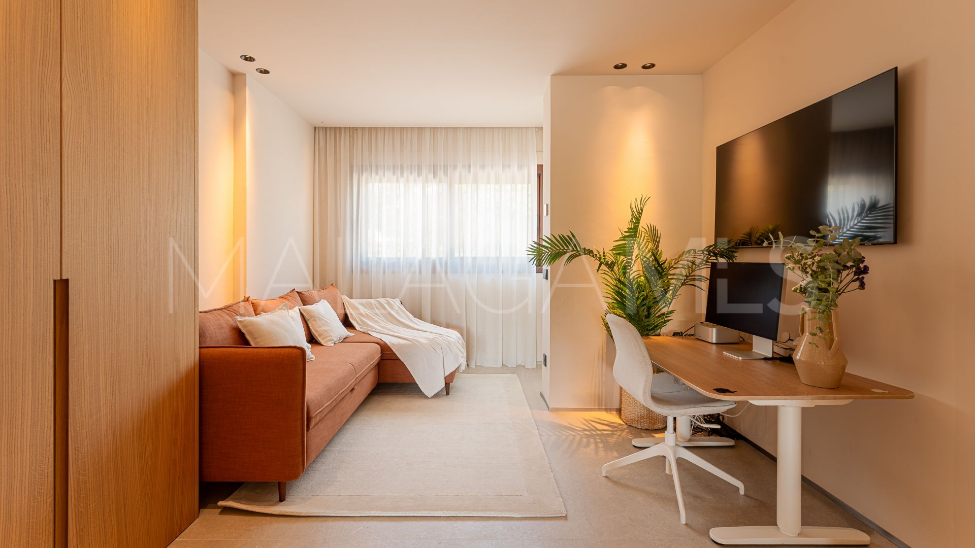 Buy duplex penthouse in Lomas del Rey