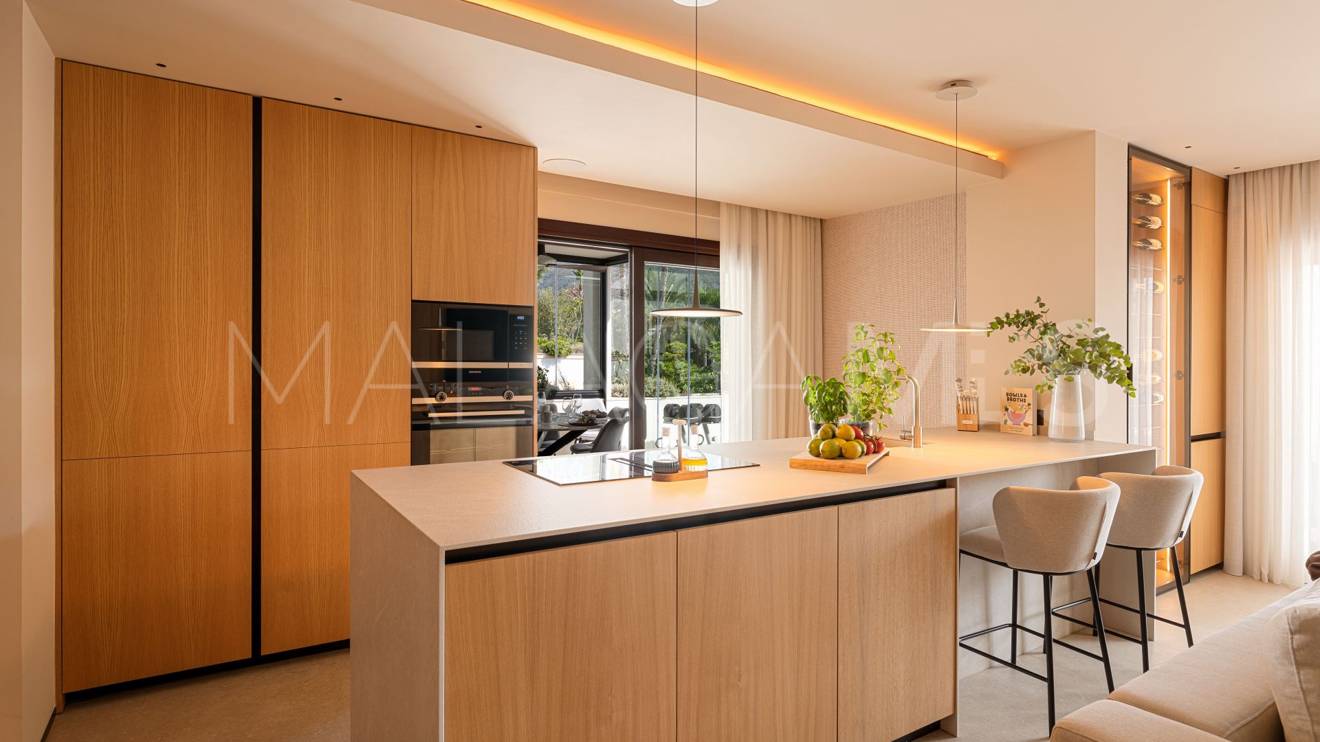 Buy duplex penthouse in Lomas del Rey
