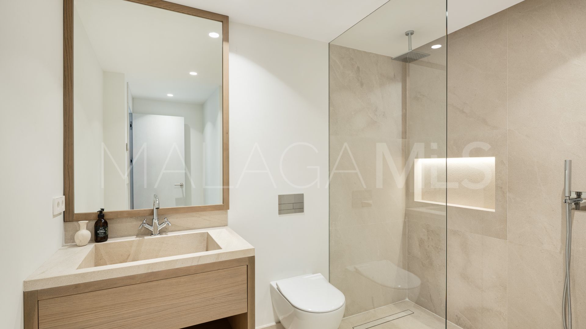 Villa for sale in Golden Mile