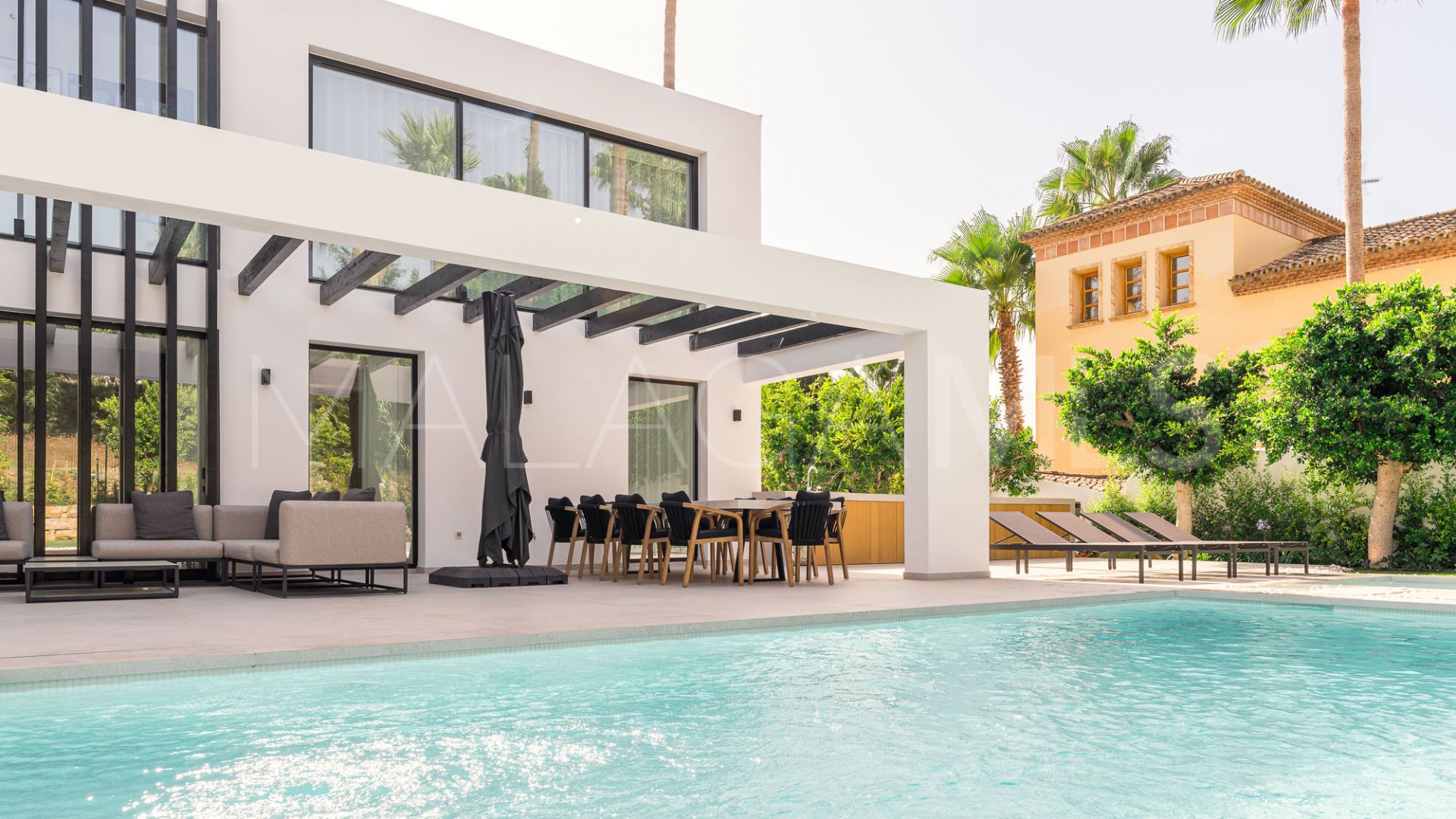 Villa a la venta in Supermanzana H