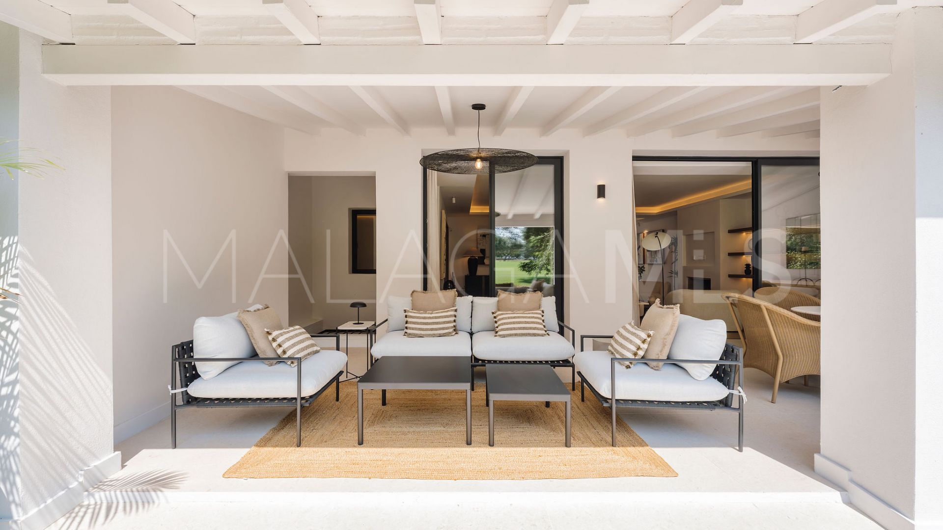 Radhus for sale in Los Olivos