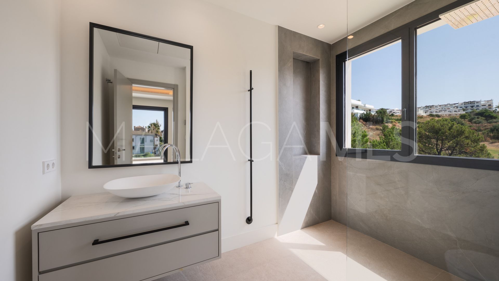 Villa for sale in La Resina Golf
