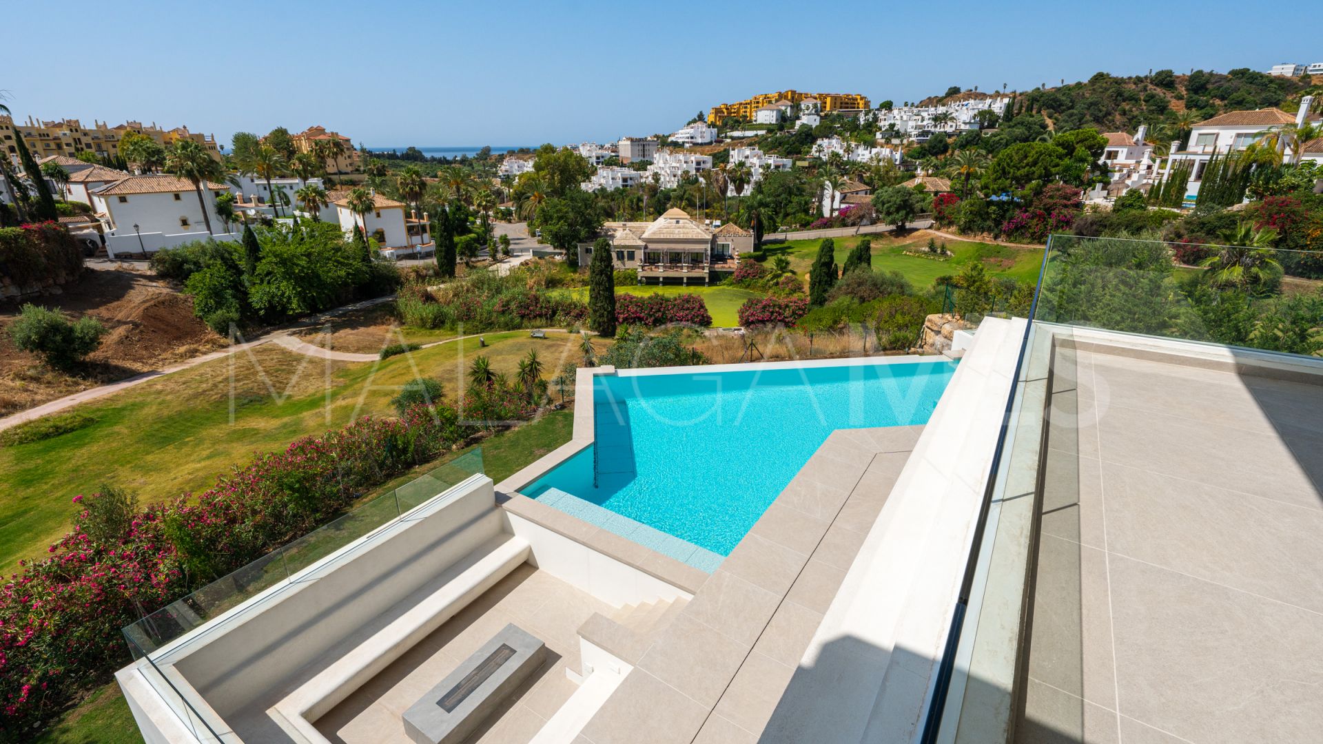 Villa for sale in La Resina Golf