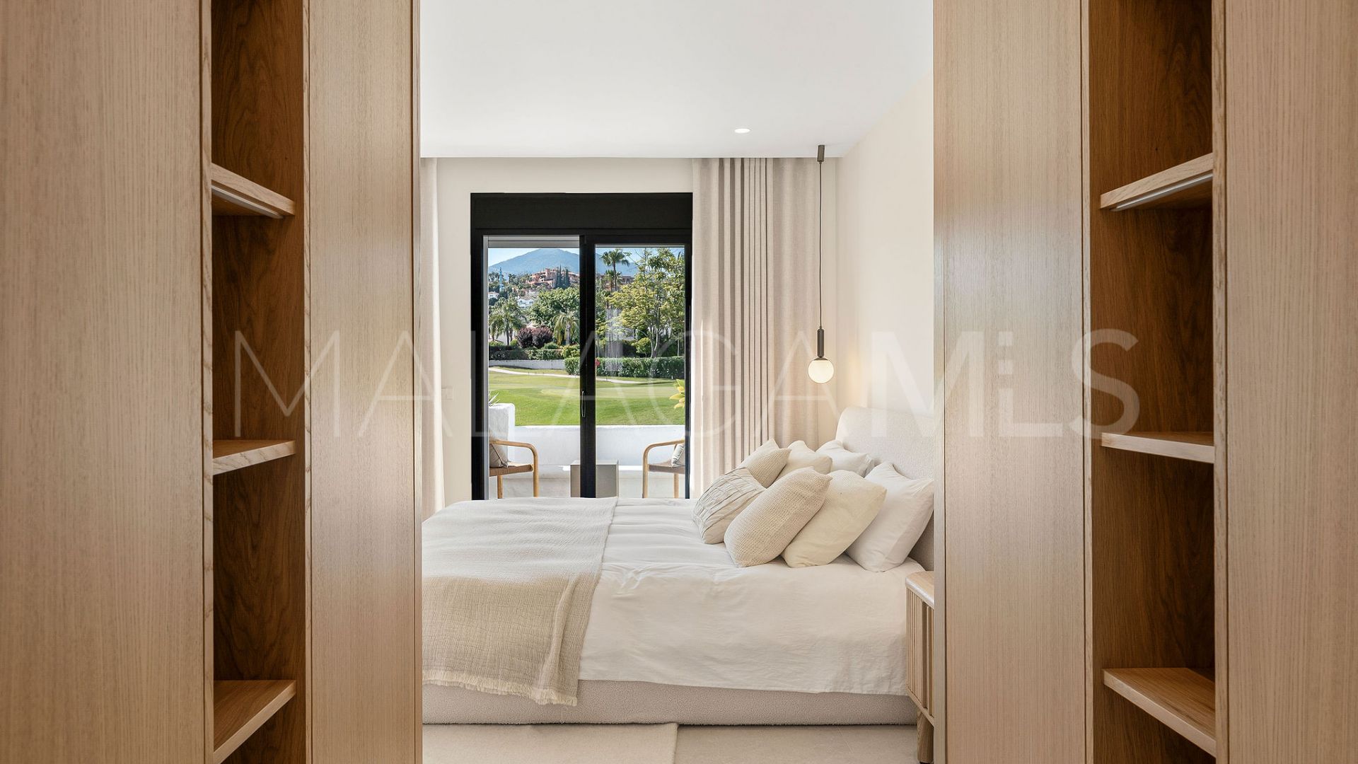 Los Naranjos Country Club town house for sale