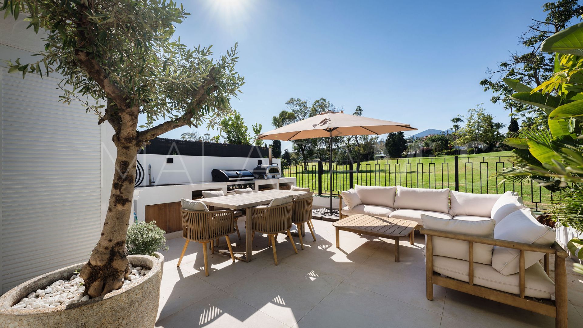 Los Naranjos Country Club town house for sale