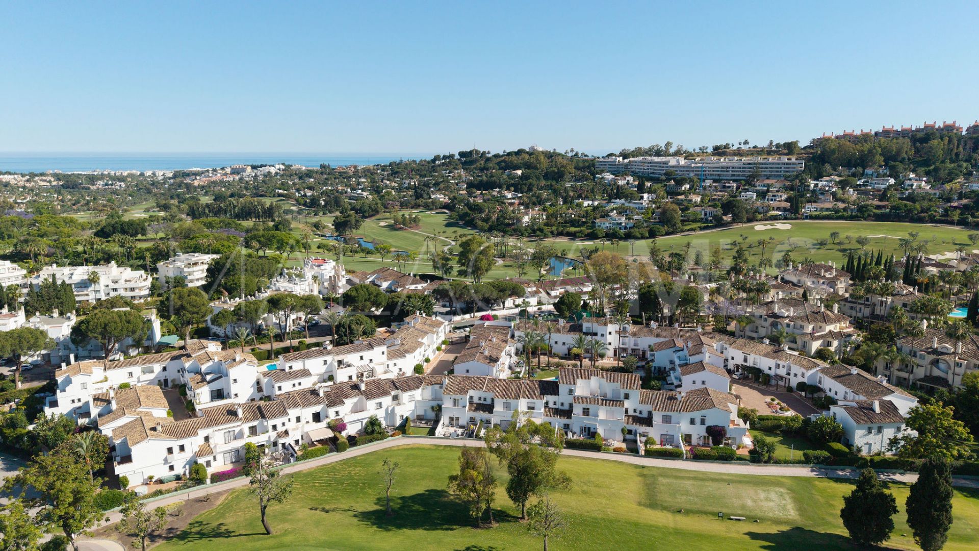 Los Naranjos Country Club town house for sale
