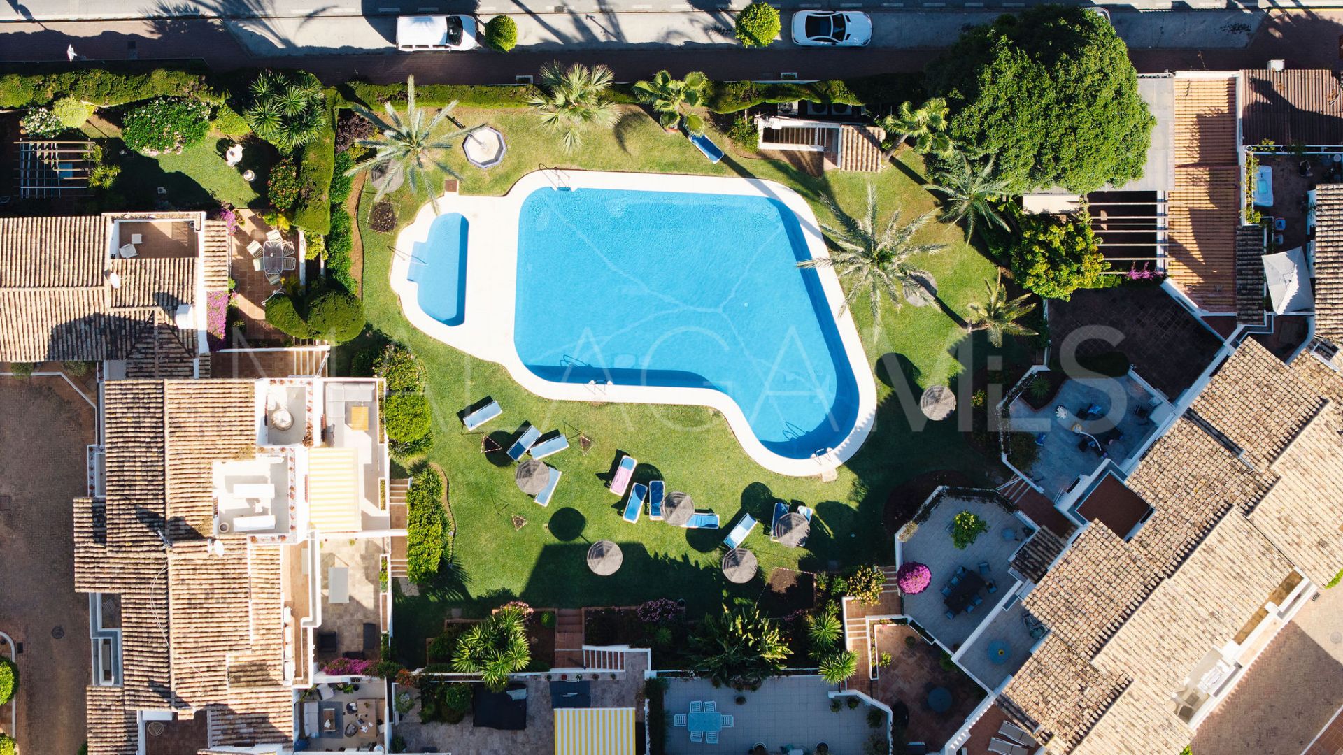 Los Naranjos Country Club town house for sale