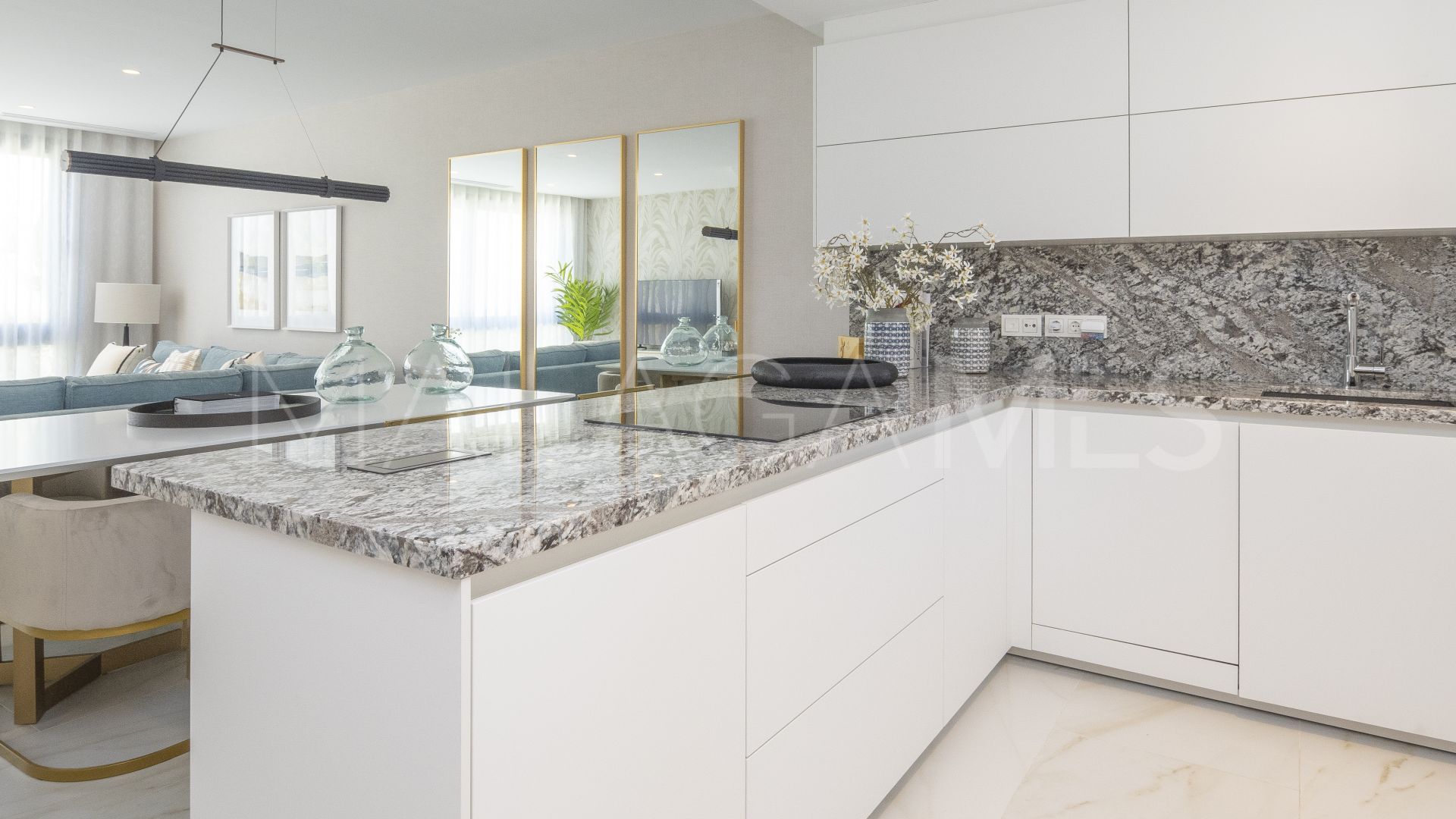 Radhus for sale in Nueva Andalucia