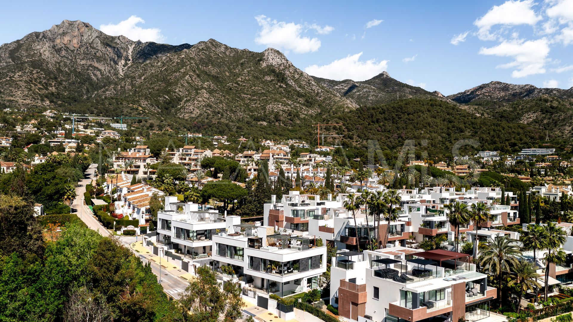 For sale Sierra Blanca villa