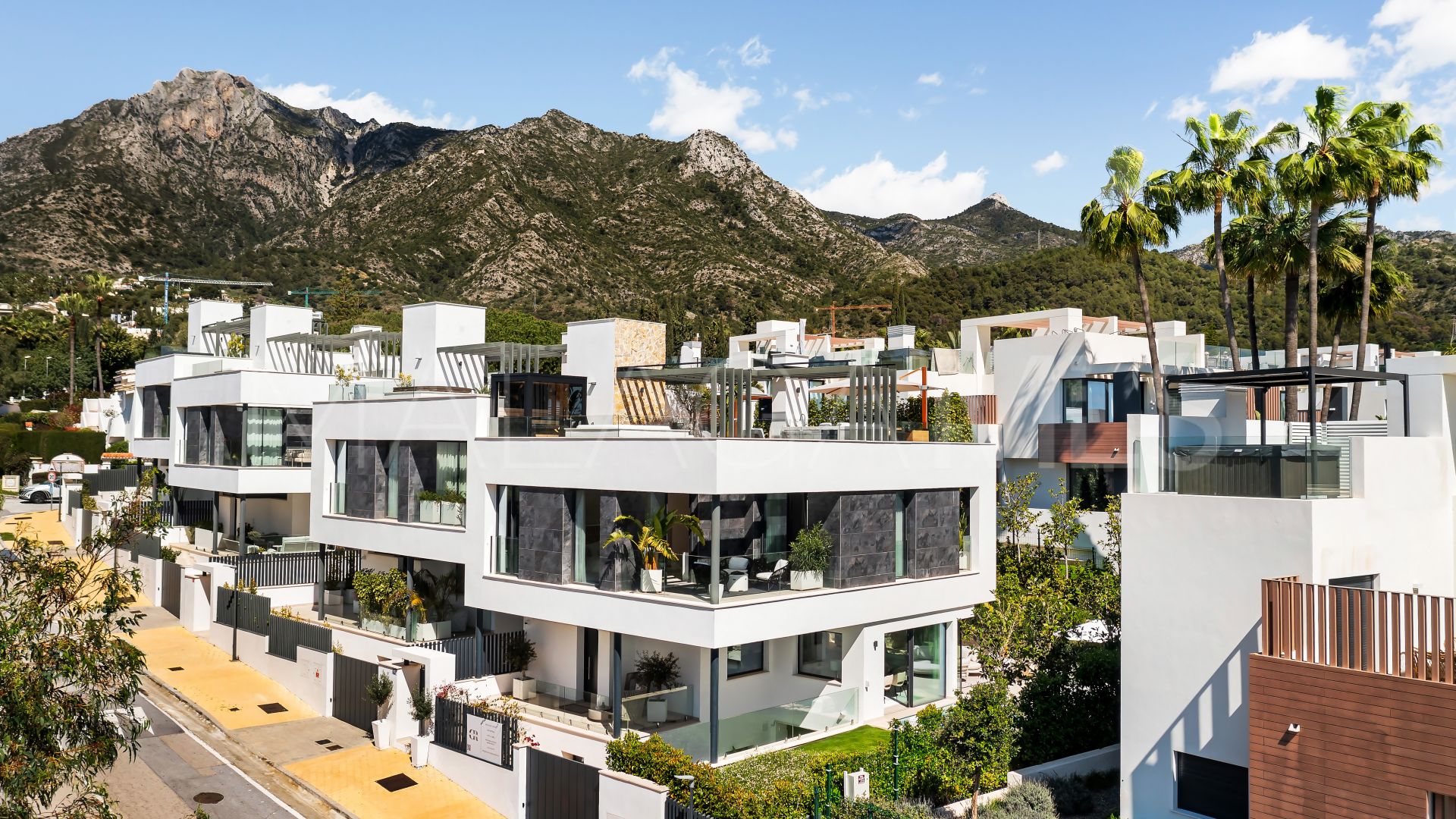 For sale Sierra Blanca villa