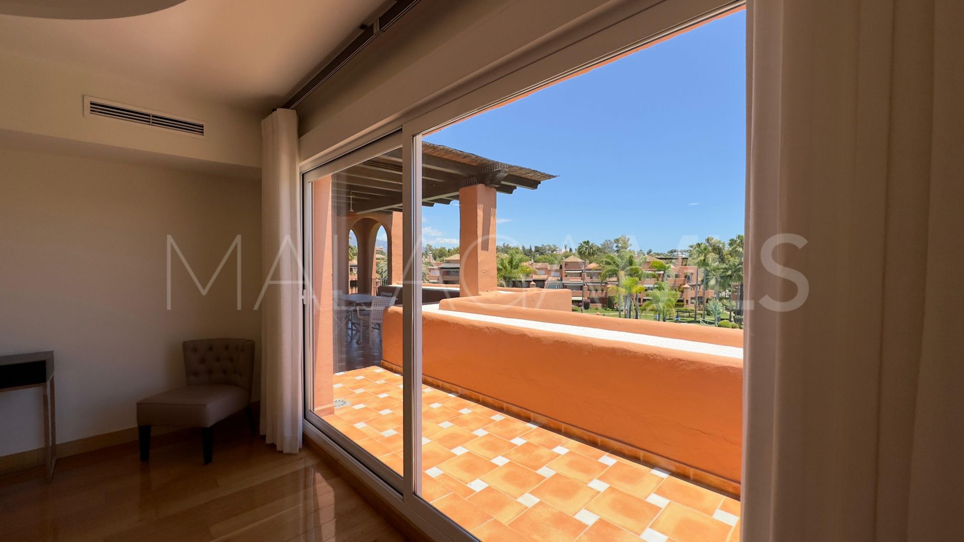 Takvåning for sale in Guadalmina Baja