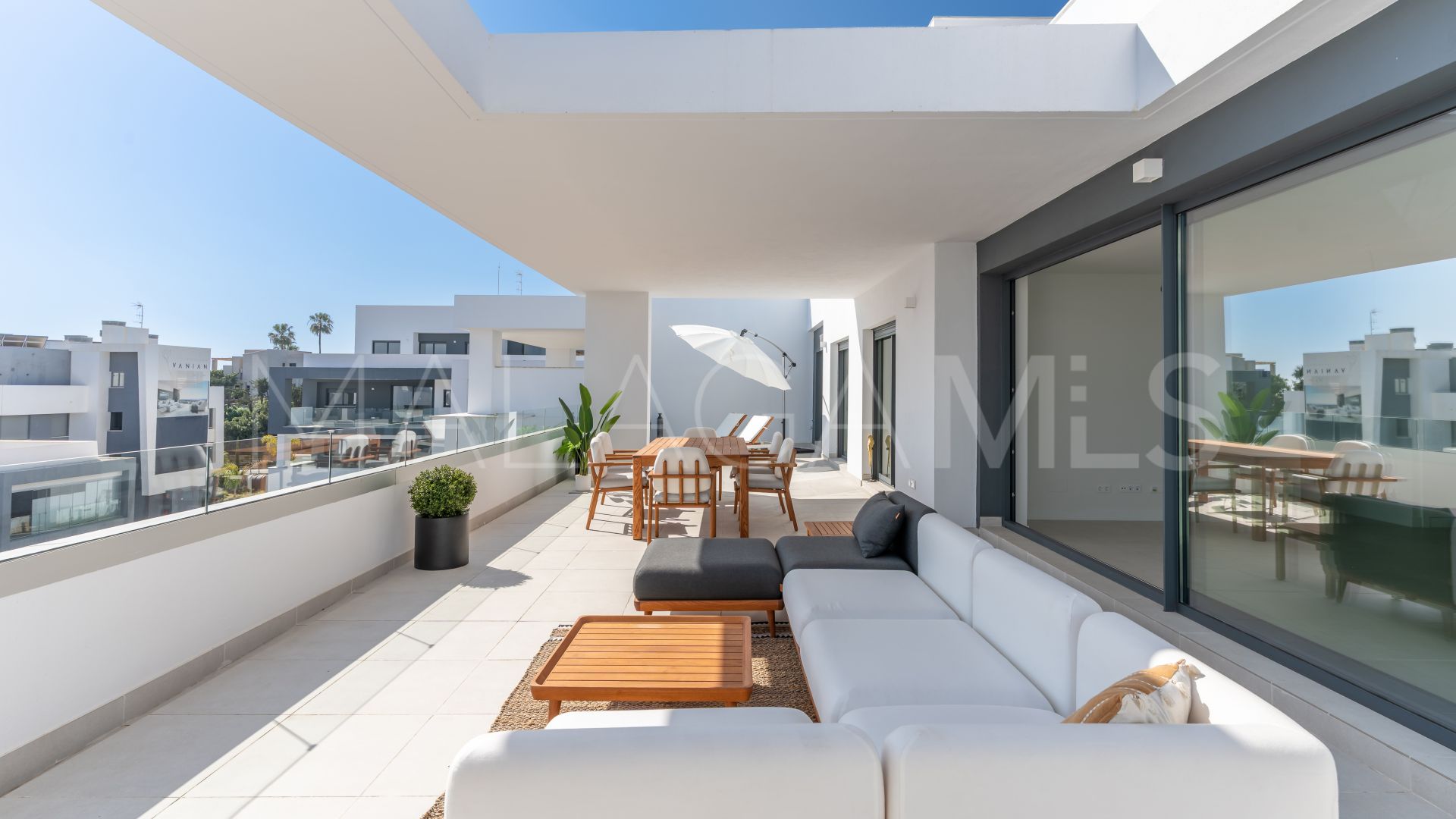 Se vende Ático in Vanian Green Village with 3 bedrooms