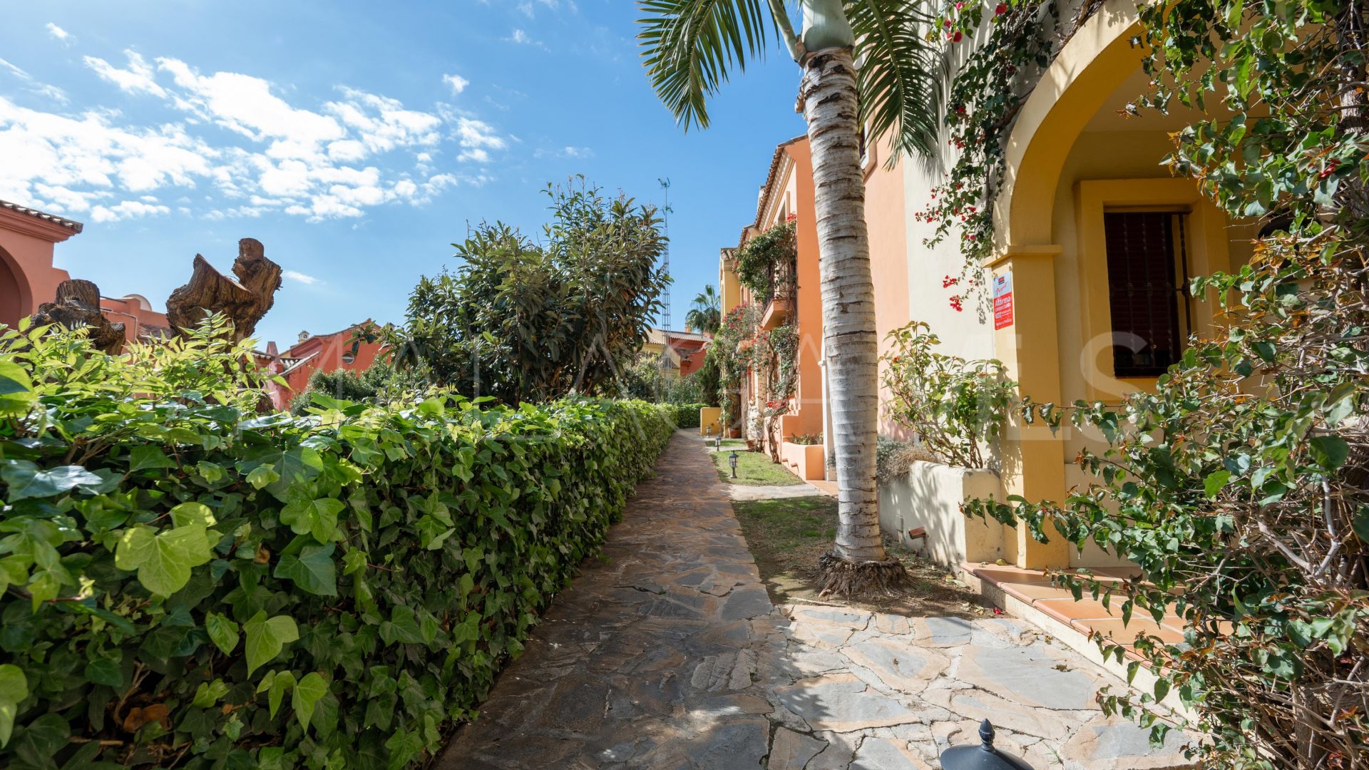 Reihenhaus for sale in Jardines de las Lomas