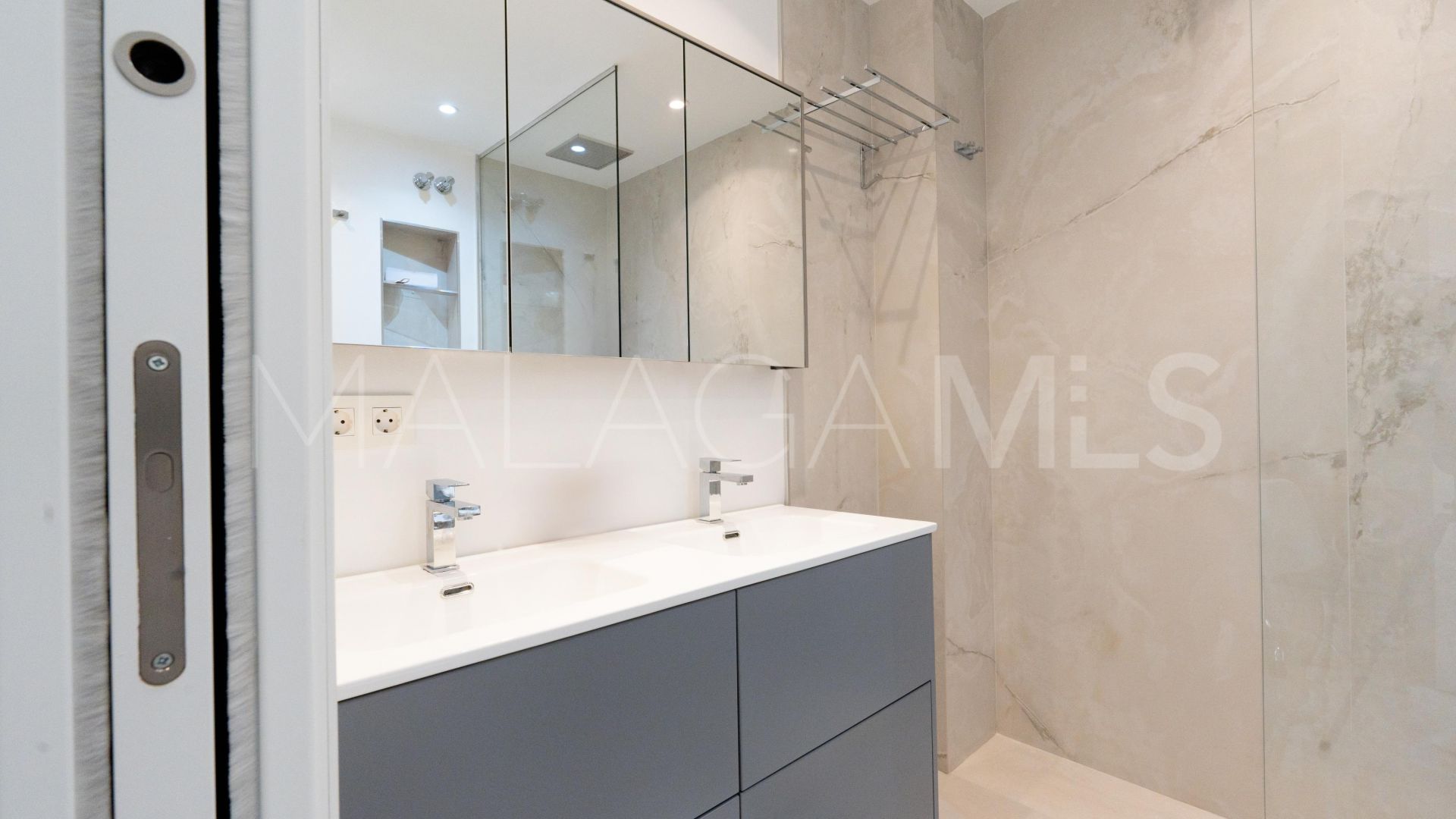 Reihenhaus for sale in Jardines de las Lomas