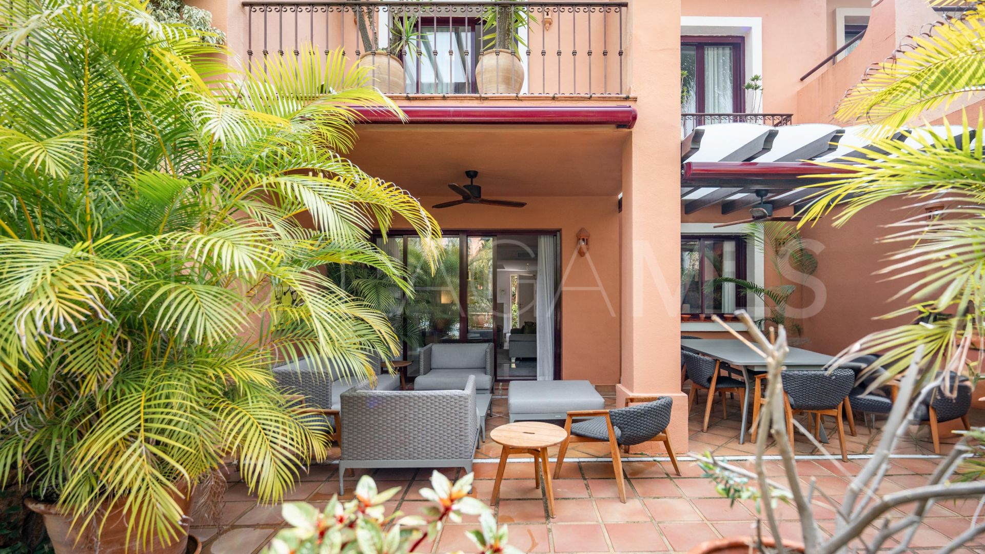 Reihenhaus for sale in Jardines de las Lomas
