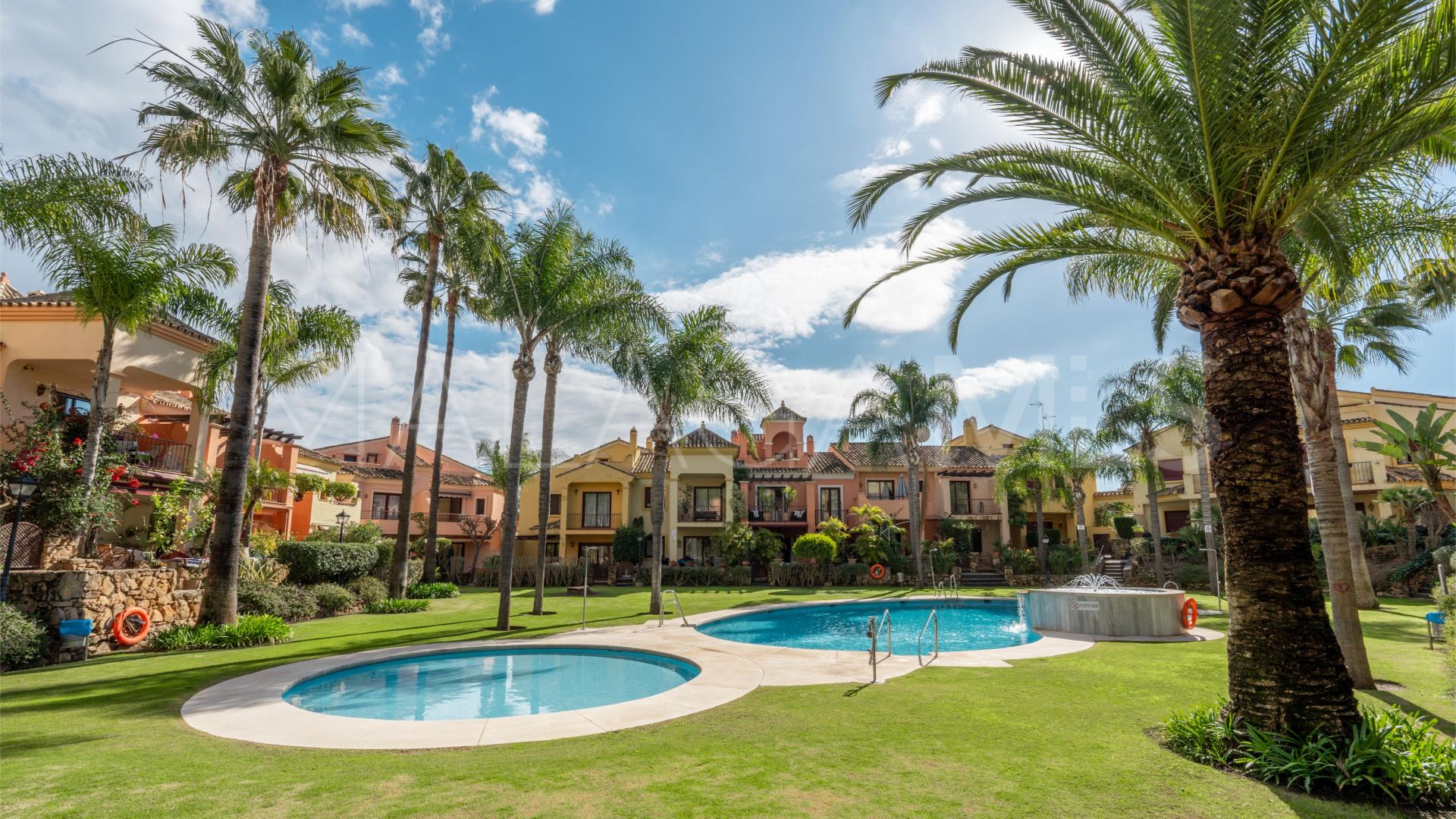 Reihenhaus for sale in Jardines de las Lomas