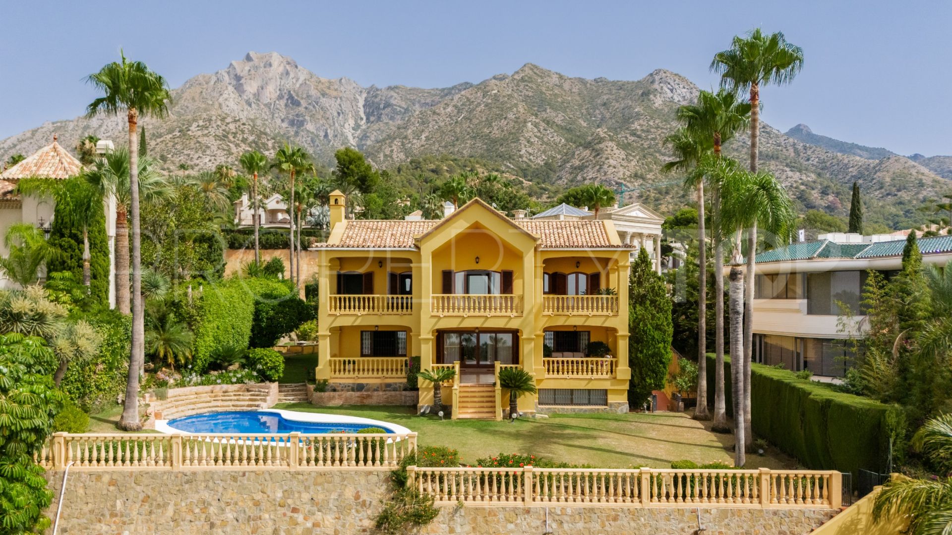 For sale Sierra Blanca 6 bedrooms villa