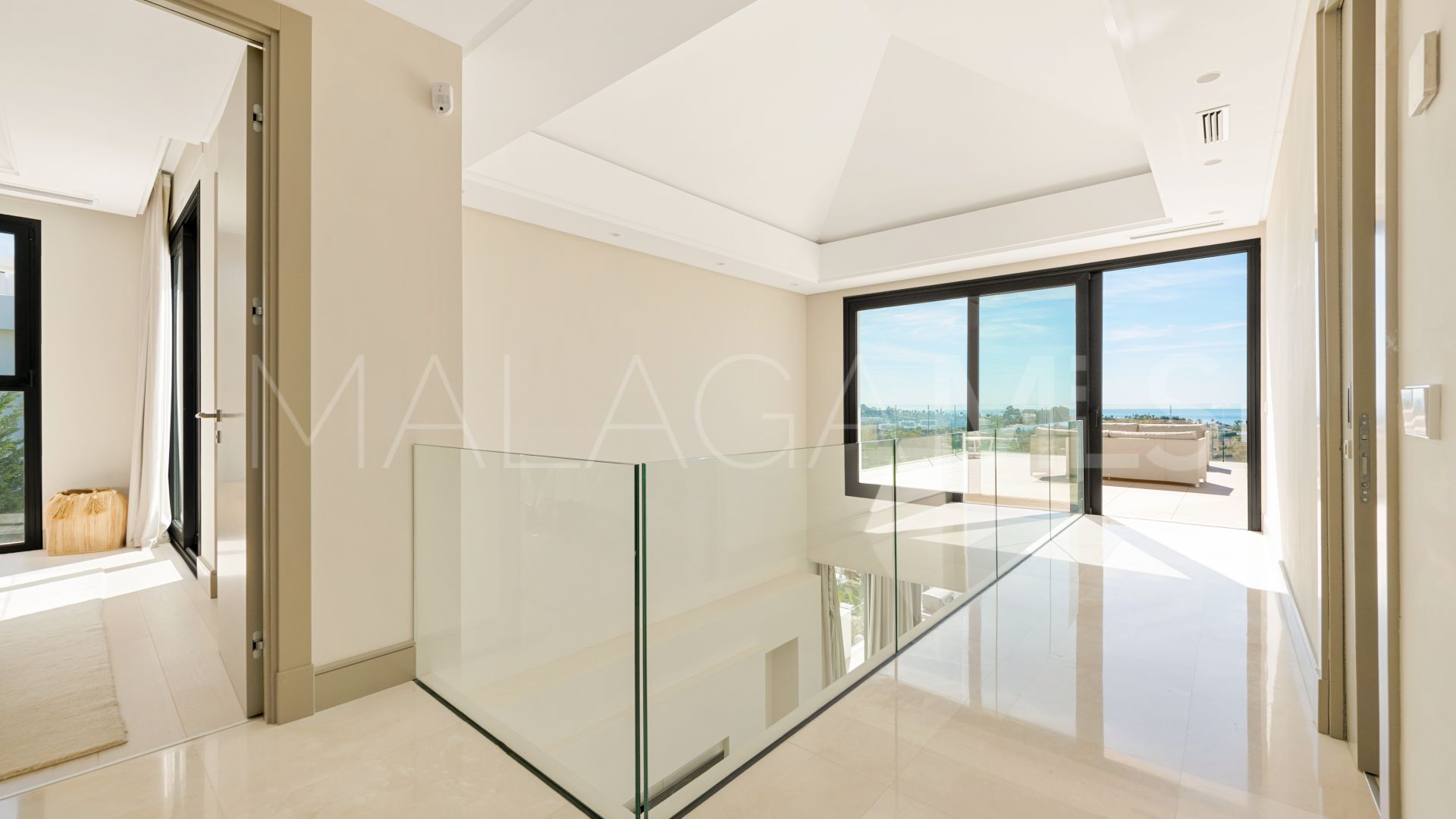 5 bedrooms Paraiso Alto villa for sale