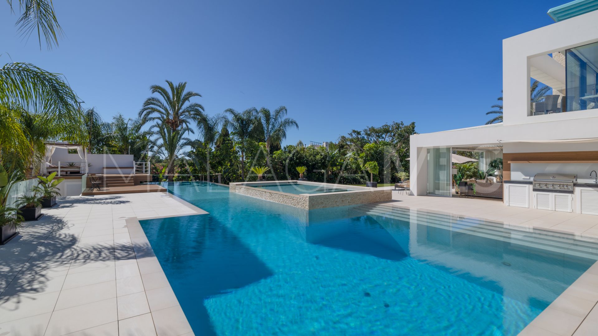 El Paraiso, villa for sale with 6 bedrooms