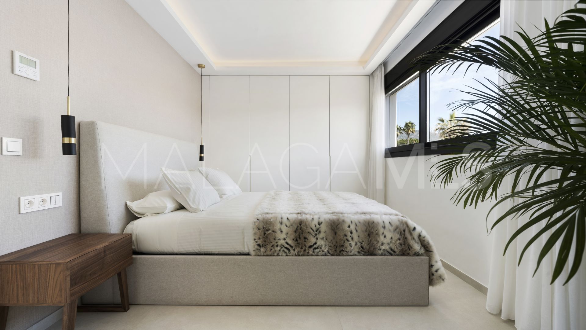 Buy adosado in Marbellamar with 5 bedrooms